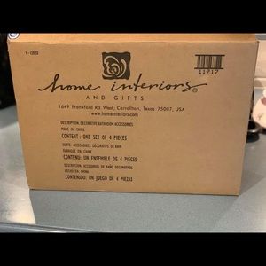 Home Interiors Lavish Bathroom Set